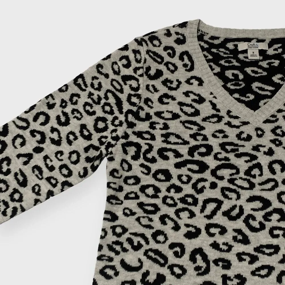 Croft & Barrow Leopard Print Sweater Gray Size Medium Womens Animal Print V-Neck - Picture 4 of 12